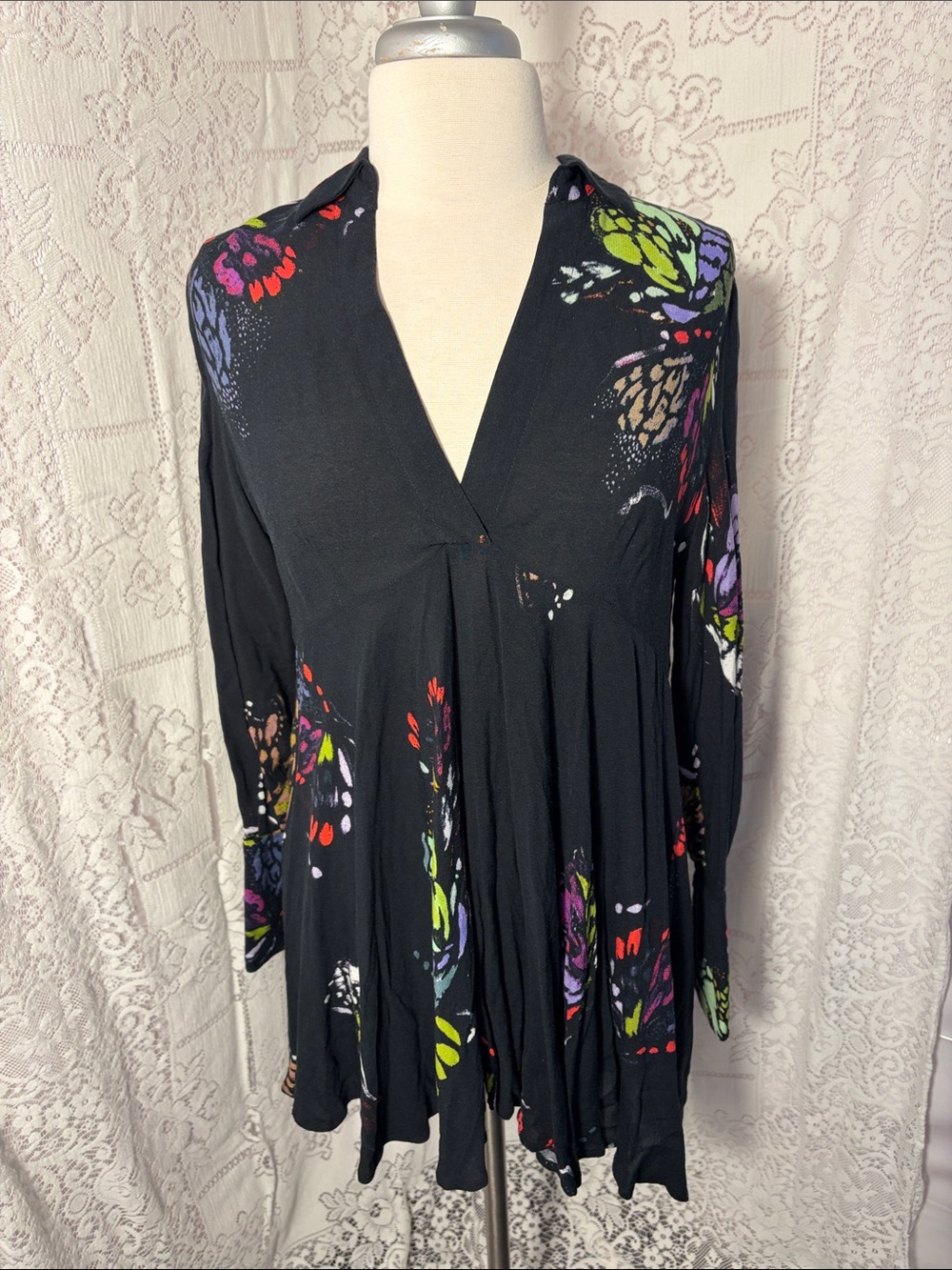 Free People Black Floral-Print Flowing Blouse